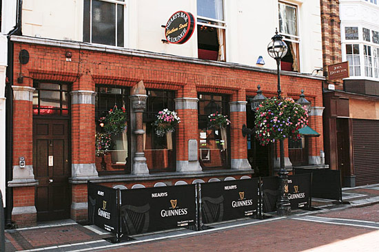 Nearys-Dublin.jpg