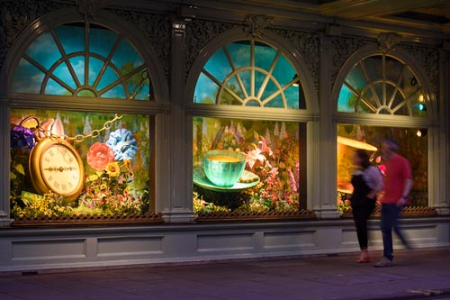 Fortnums-Alice-in-Wonderland-windows.jpg